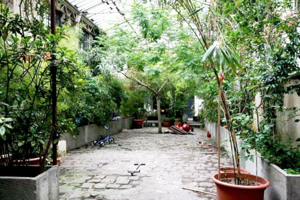 Appartamento Warm And Cosy Loft In Paris With A Private Outdoor Esterno foto